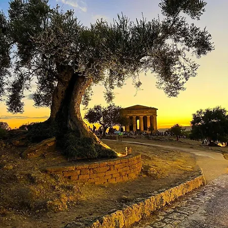 Апартаменты Emilia